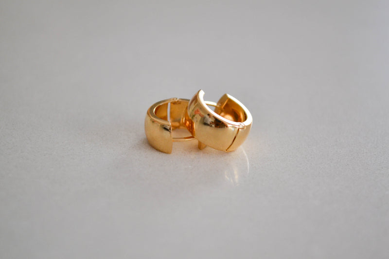 6K Gold Puffed Wide Huggies