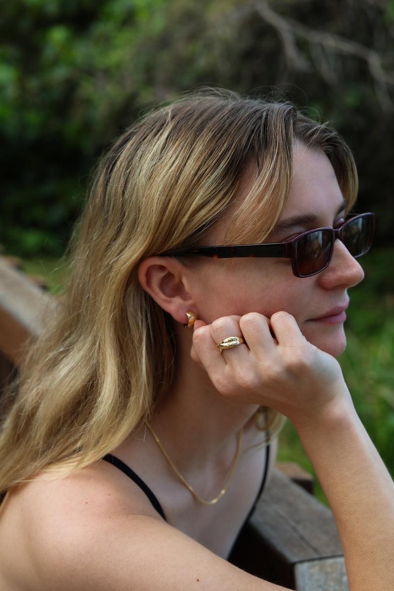 6K Gold Crossover Ring